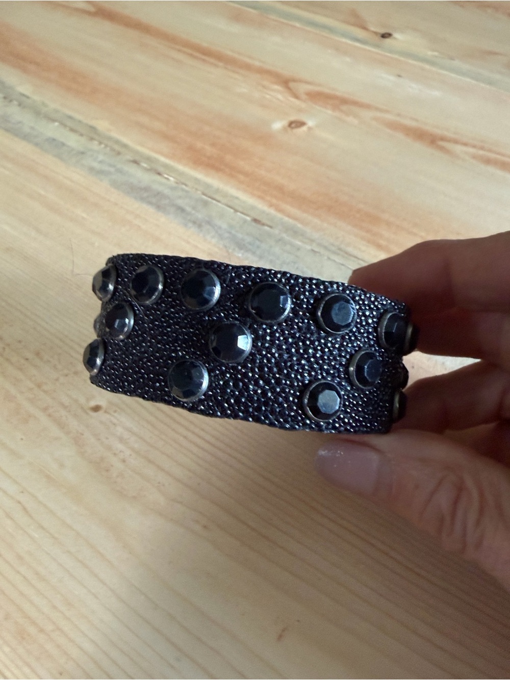 Brave 🇨🇦 Black Faceted Stud Stingray Leather Cuff Bracelet